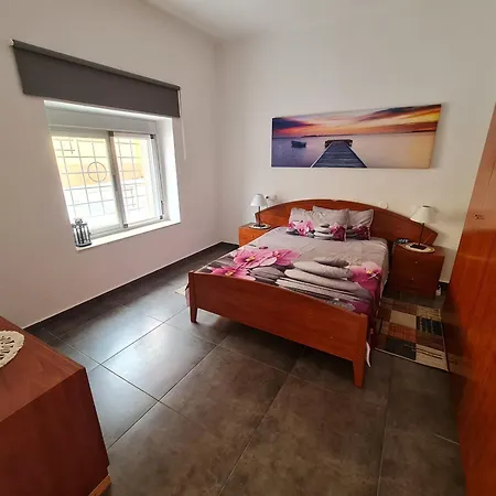 Casa Alba Con Garaje Privado *